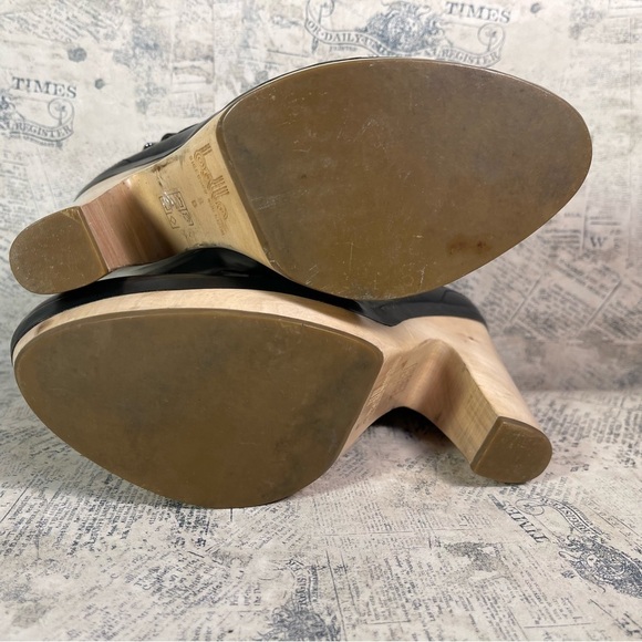 Belle by Sigerson Morrison , Black Leather Wood Clog Heels - Picture 11 of 14